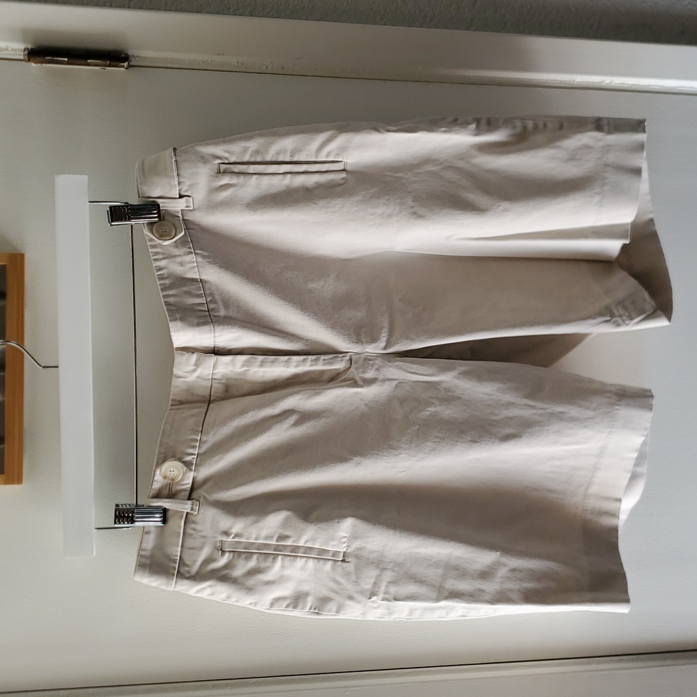 Loft Ann Taylor womens Bermuda shorts beige 14